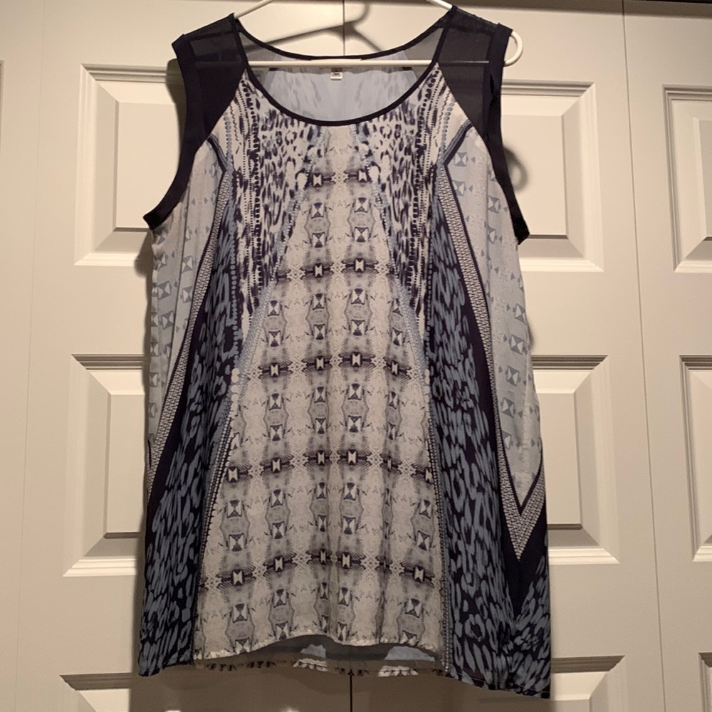 EUC vintage CAbi Style #253 shades of blue animal/snake print sleeveless top